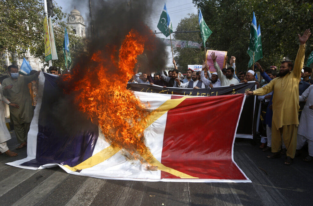 APTOPIX Pakistan France Protest